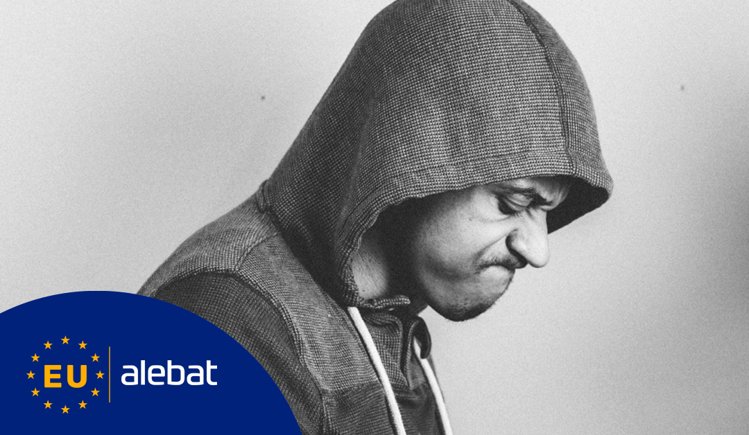ABORDAGEM CLINICA DE ADOLESCENTES COM TRANSTORNOS COMPORTAMENTAIS