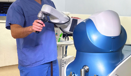 PRÓTESE TOTAL DO JOELHO COM MAKO SMARTROBOTICS