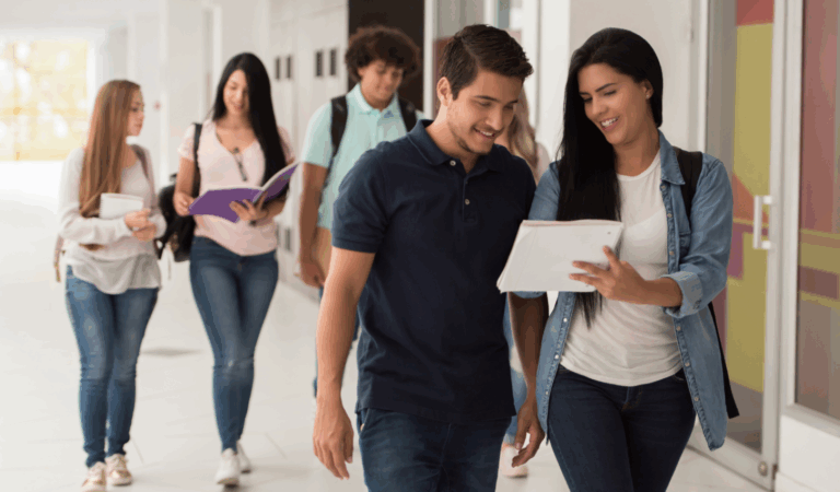 Faculdade oferta bolsas CEBAS para Técnico em Enfermagem_Capa