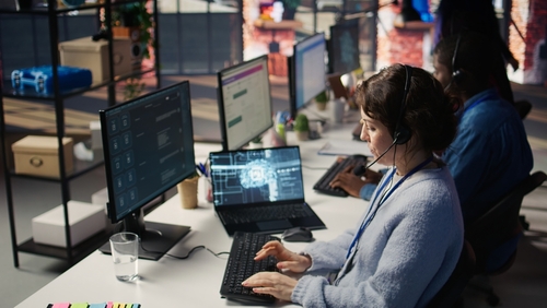 Call,Center,Worker,In,Office,Uses,Ai,Llm,Assistant,To